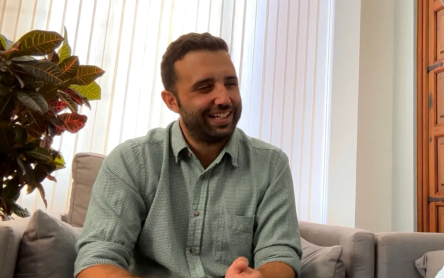 Dario Moreno Alcalde de Sagunto Valencia España, en la entrevista con Europa Coche sobre PowerCo y el Grupo Volkswagen