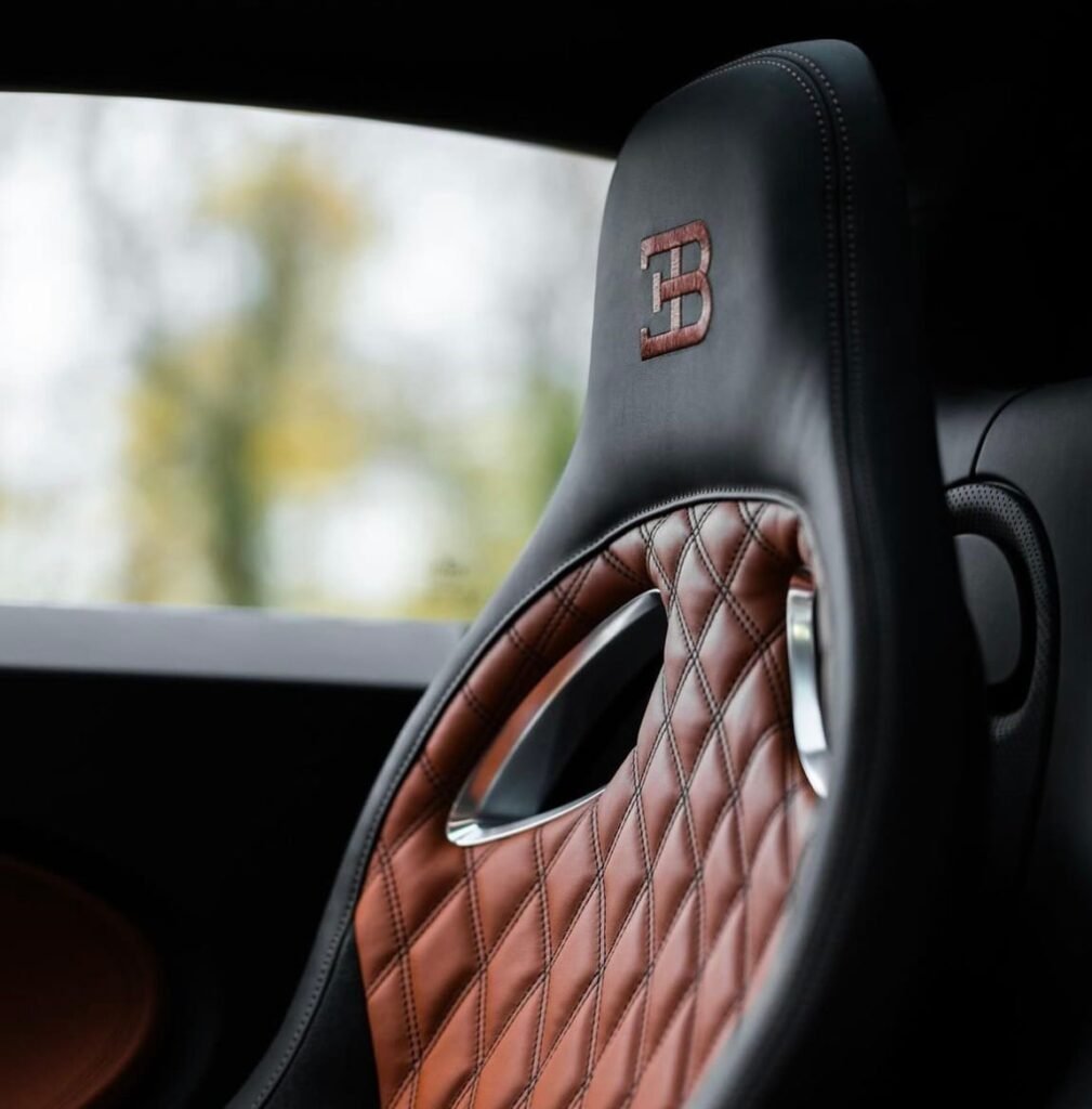 Asientos Interior Bugatti Chiron de 1.500 CV | EUROPA COCHE