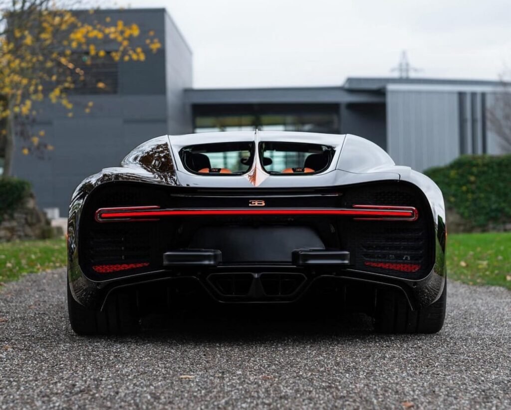 Exterior trasero Bugatti Chiron de 1.500 CV | EUROPA COCHE