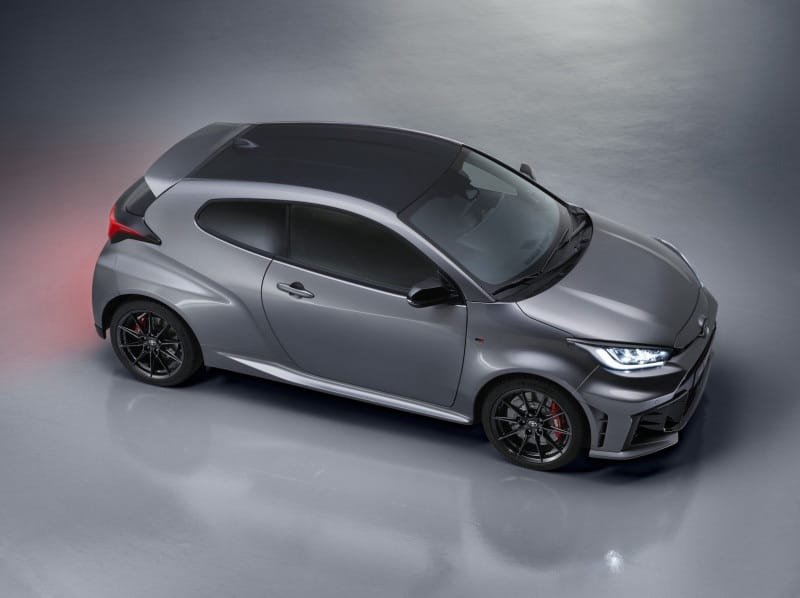 Toyota Taris GR 2024 en el salón del automóvil de Tokio Japón