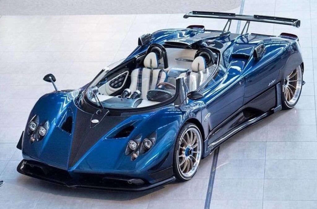 El Pagani Zonda HP Barchetta es una obra maestra automotriz que fusiona la potencia con el arte. Fabricado por la casa italiana Pagani