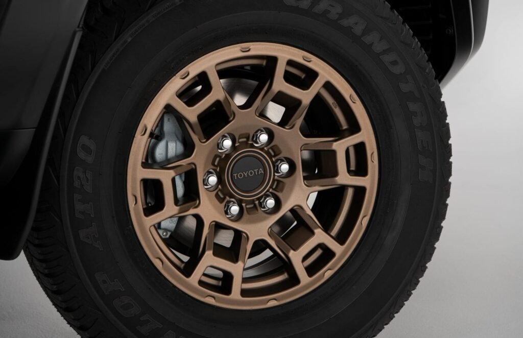 Las llantas del Toyota 4Runner 2023 ofrecen durabilidad, estilo y rendimiento off-road, perfectas para conquistar cualquier camino.