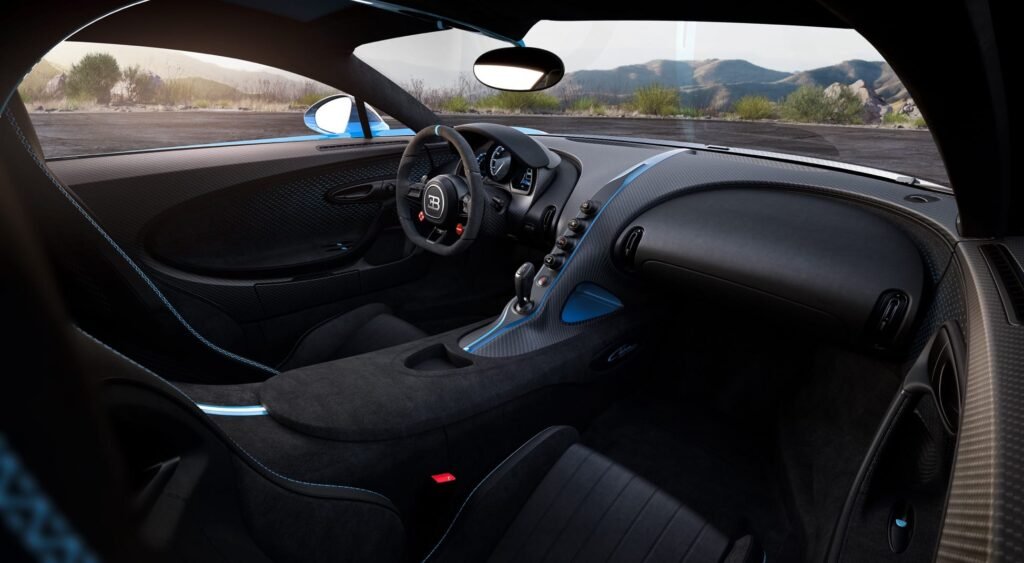 Vista completa del habitáculo del Bugatti Chiron Pur Sport | EUROPA COCHE