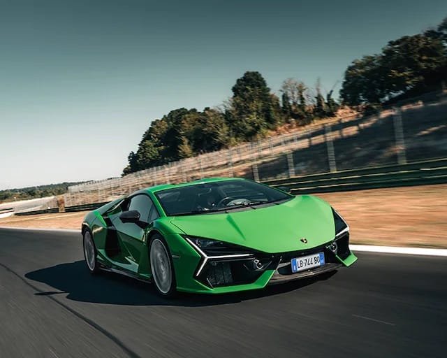 Lamborghini revela más curiosidades del Revuelto 2024. ?