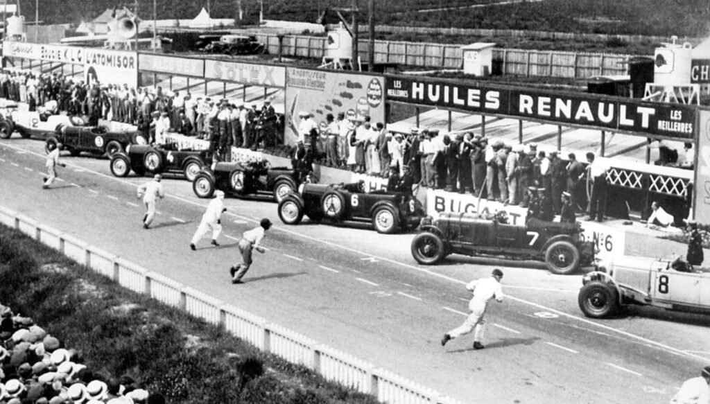 Legendarias carreras del Bugatti Type 50S | EUROPA COCHE