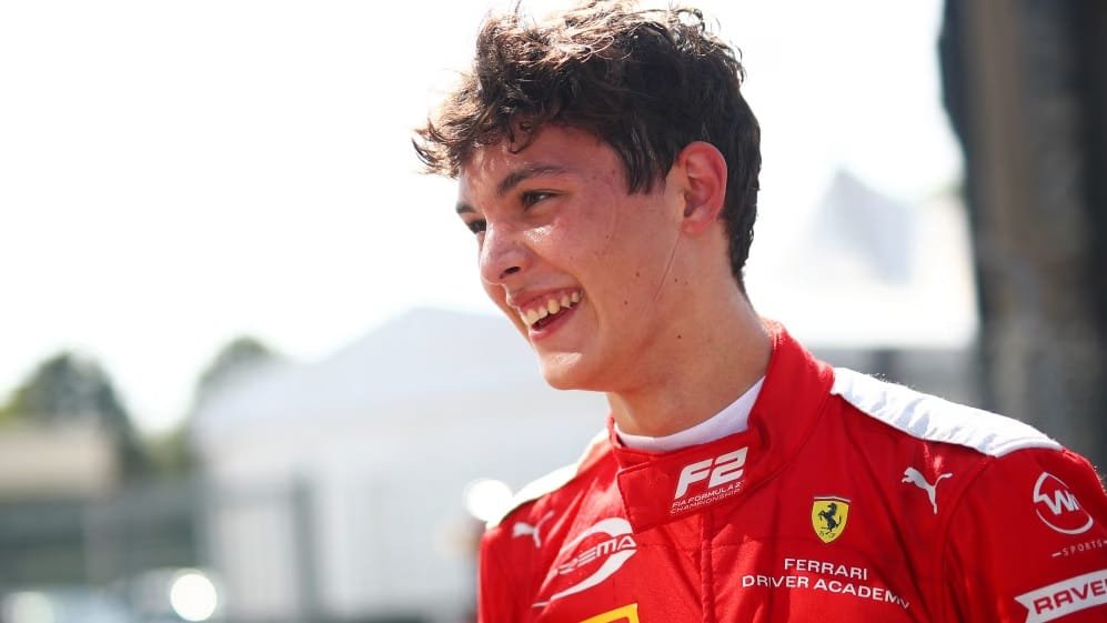 Oliver Bearman reemplazará a Carlos Sainz en el GP de Arabia Saudita 2024 tras su apendicitis.