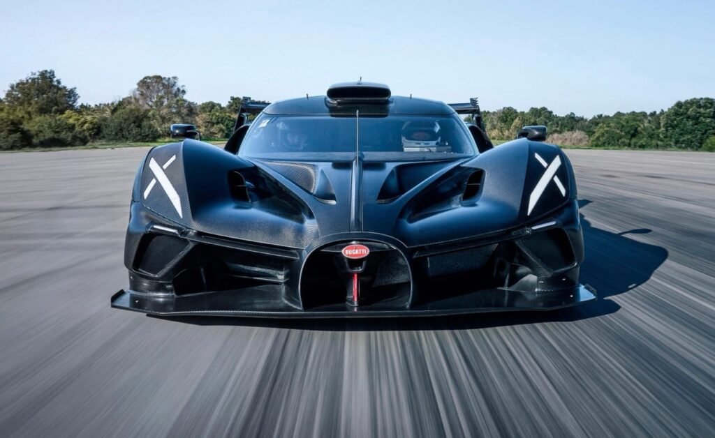 Bugatti Bolide: La Imponente Fusión de Velocidad y Tecnología en la Pista