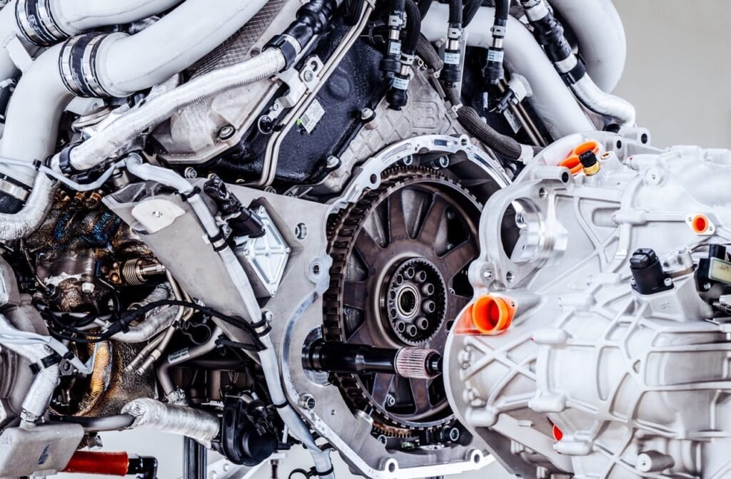 Motor W16 de 8.0 litros de Bugatti de 1500 CV | EUROPA COCHE