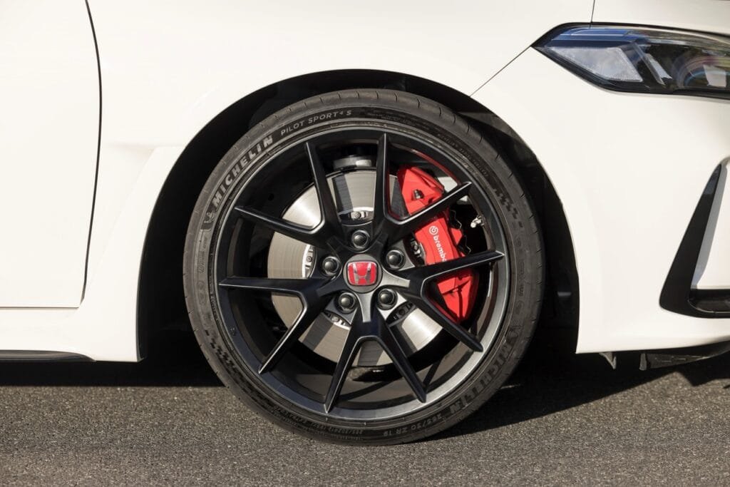 Llantas y frenos brembo Honda Civic Type R 2022 | EUROPACOCHE