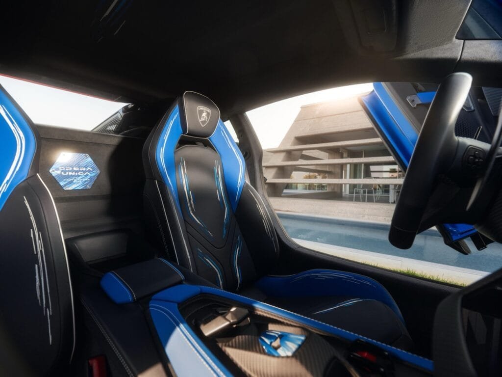 Habitáculo Lamborghini Revuelto Opera Unica 2024 | EUROPACOCHE