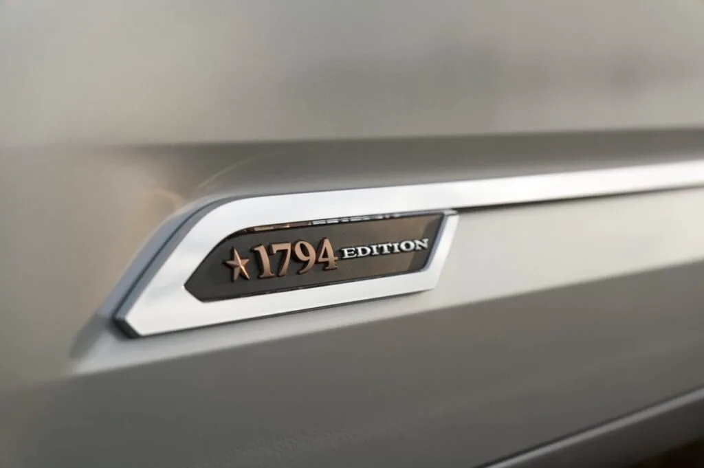 Emblema Texas 1794 Toyota Sequoia 2025 | EUROPACOCHE