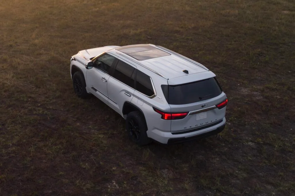 Exterior Toyota Sequoia 2025 | EUROPACOCHE