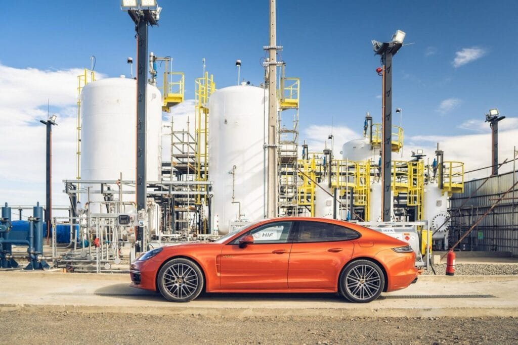 El Futuro de la Movilidad: Eléctricos vs Combustibles Sintéticos