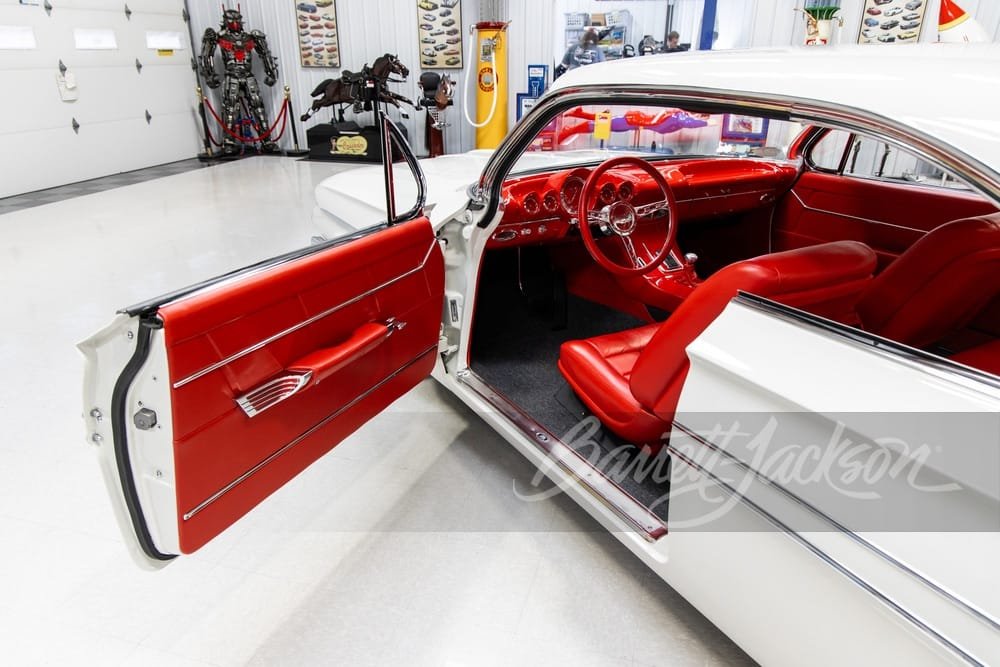 Interior 1961 Chevrolet Impala "White Suede" | EUROPACOCHE