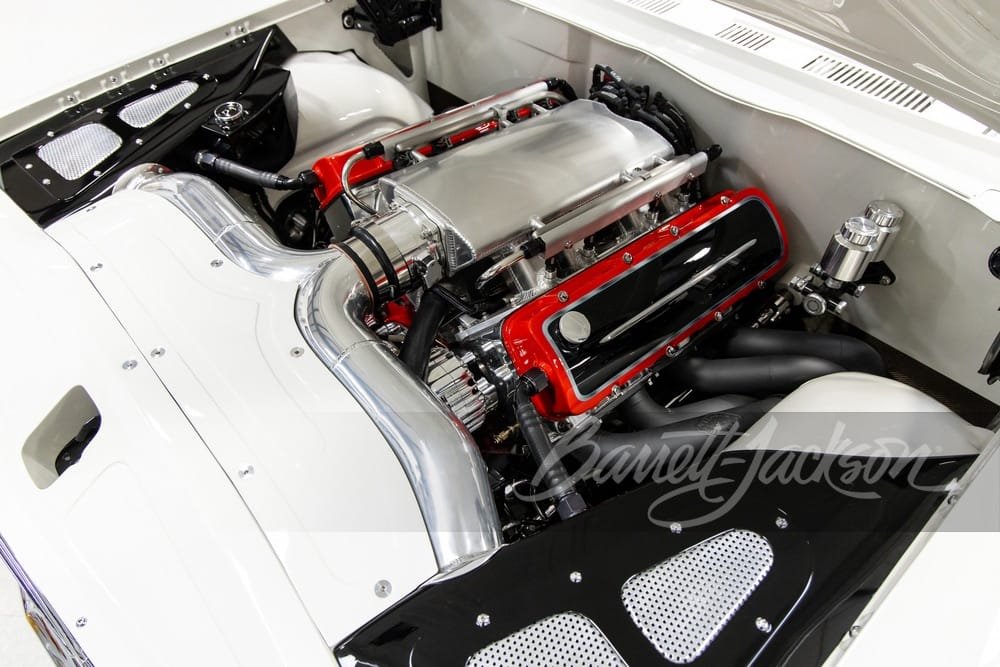 Motor 1961 Chevrolet Impala "White Suede" | EUROPACOCHE