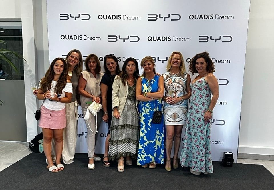 BYD con Women Supercar Club | EUROPACOCHE