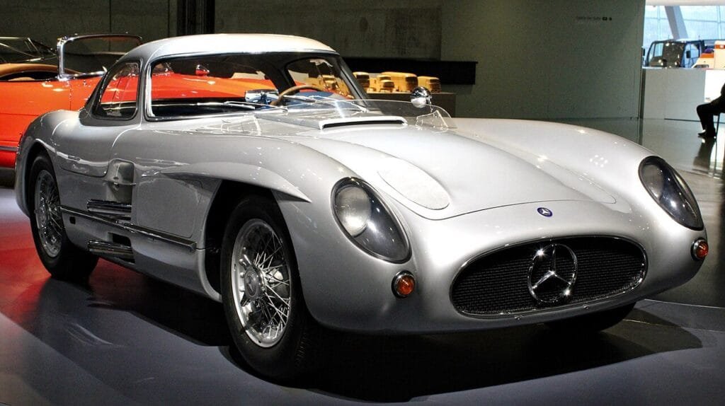 Mercedes-Benz 300 SLR Uhlenhaut Coupé de 1955 en el museo | EUROPACOCHE