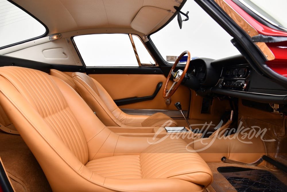 Interior habitáculo Ferrari 275 GTS/4 por Barrett Jackson | EUROPACOCHE