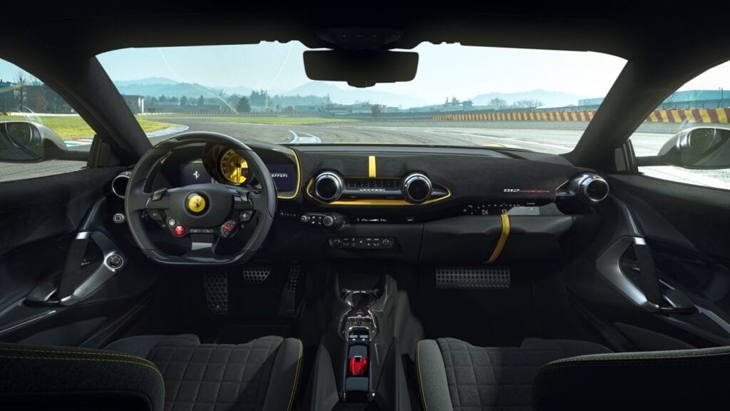Interior Ferrari 812 Competizione | EUROPA COCHE