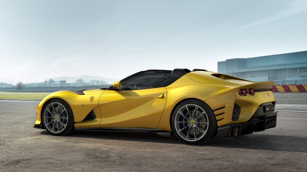 Precio y disponibilidad del Ferrari 812 Competizione A 2021 | EUROPA COCHE