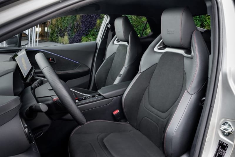 Asientos interior Toyota C-HR Hybrid 2024 | EUROPACOCHE