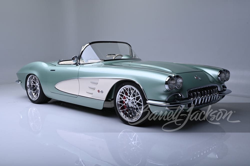 Una joya clásica modernizada: Chevrolet Corvette Custom Roadster de 1962 por Barrett Jackson