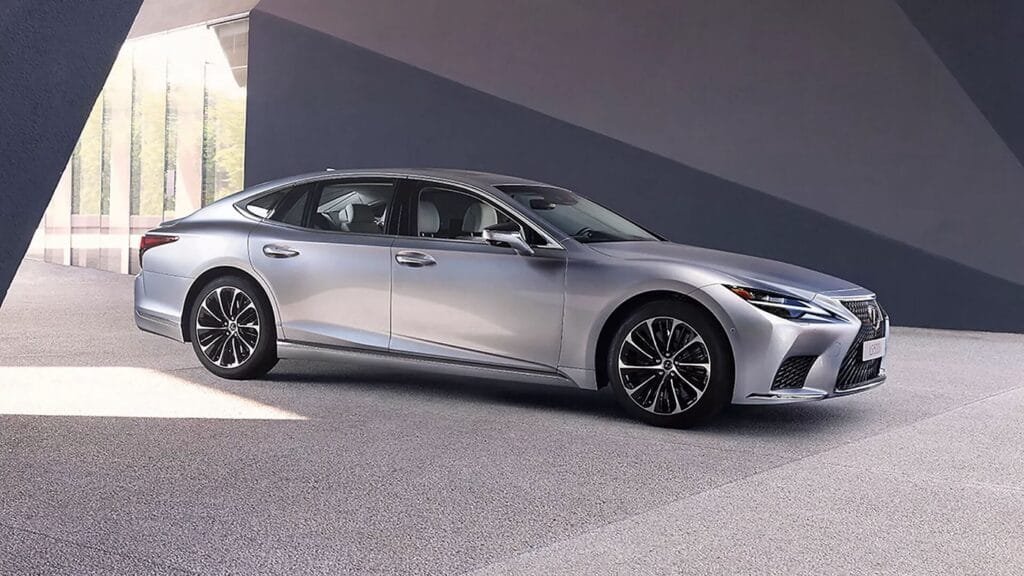 Lexus lanza la nueva gama LS 2025: Tecnología, lujo y rendimiento en su máximo esplendor