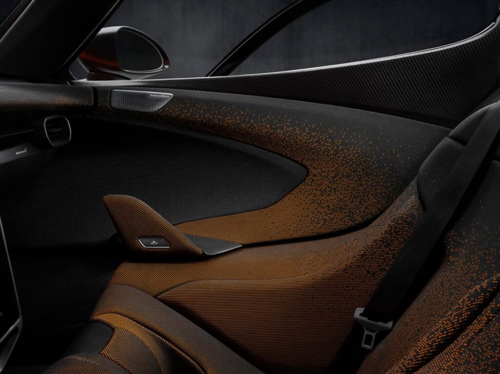 Detalles de interior McLaren W1 | EUROPACOCHE