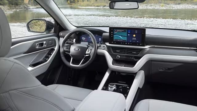 Interior habitáculo Ford Explorer 2025 Estados Unidos | EUROPACOCHE