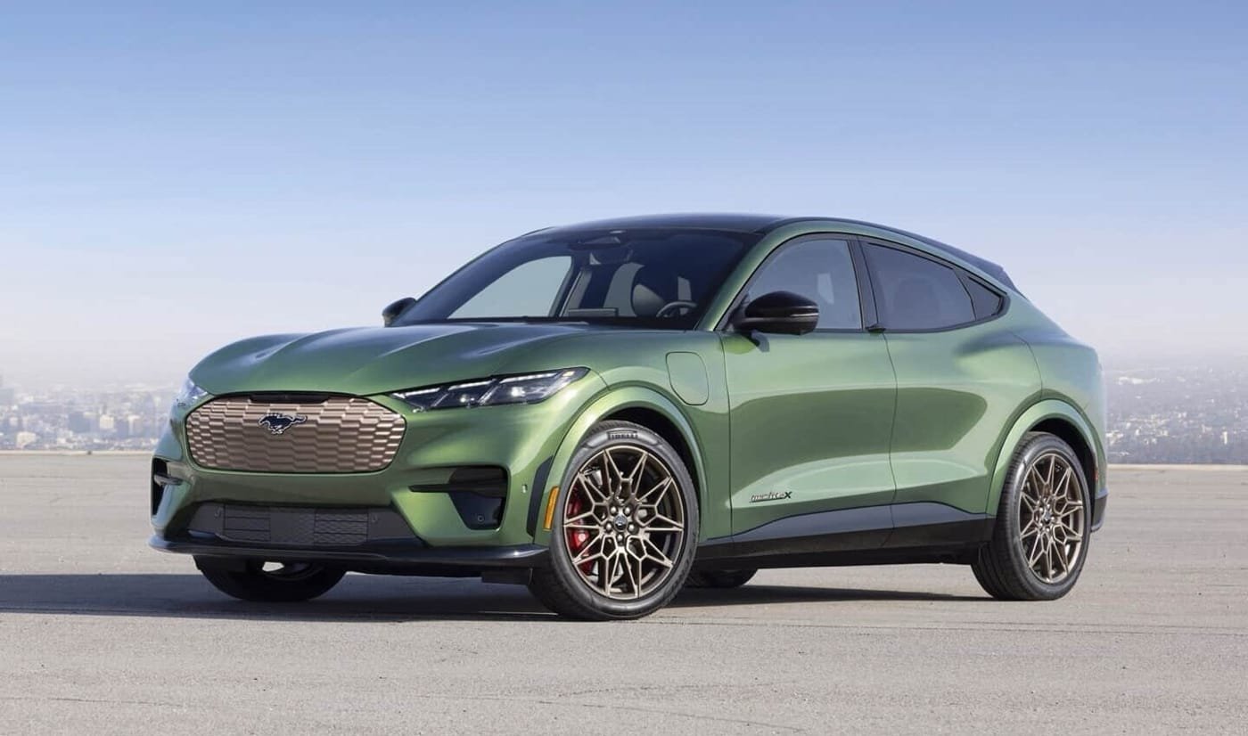 2024 Mustang Mach-E GT: Rendimiento y Versatilidad para una Nueva Era Eléctrica