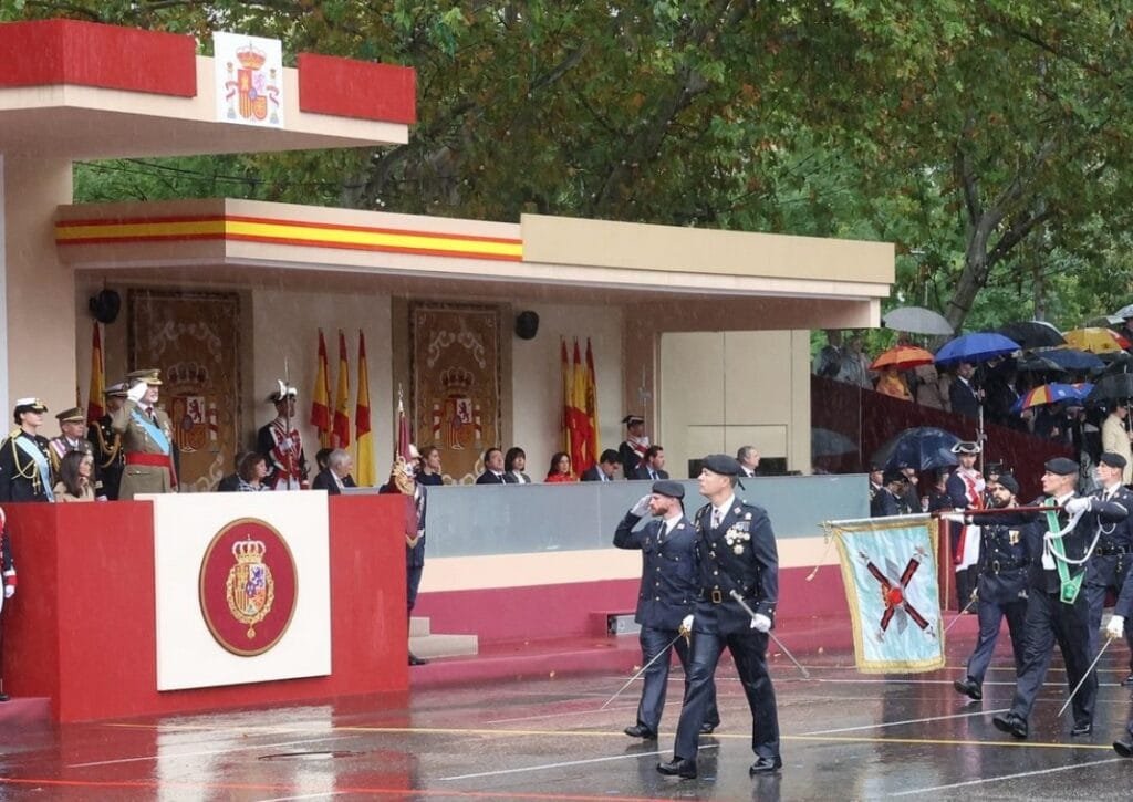 El desfile del Día de la Hispanidad en Madrid España 12 de octubre 2024 | EUROPACOCHE