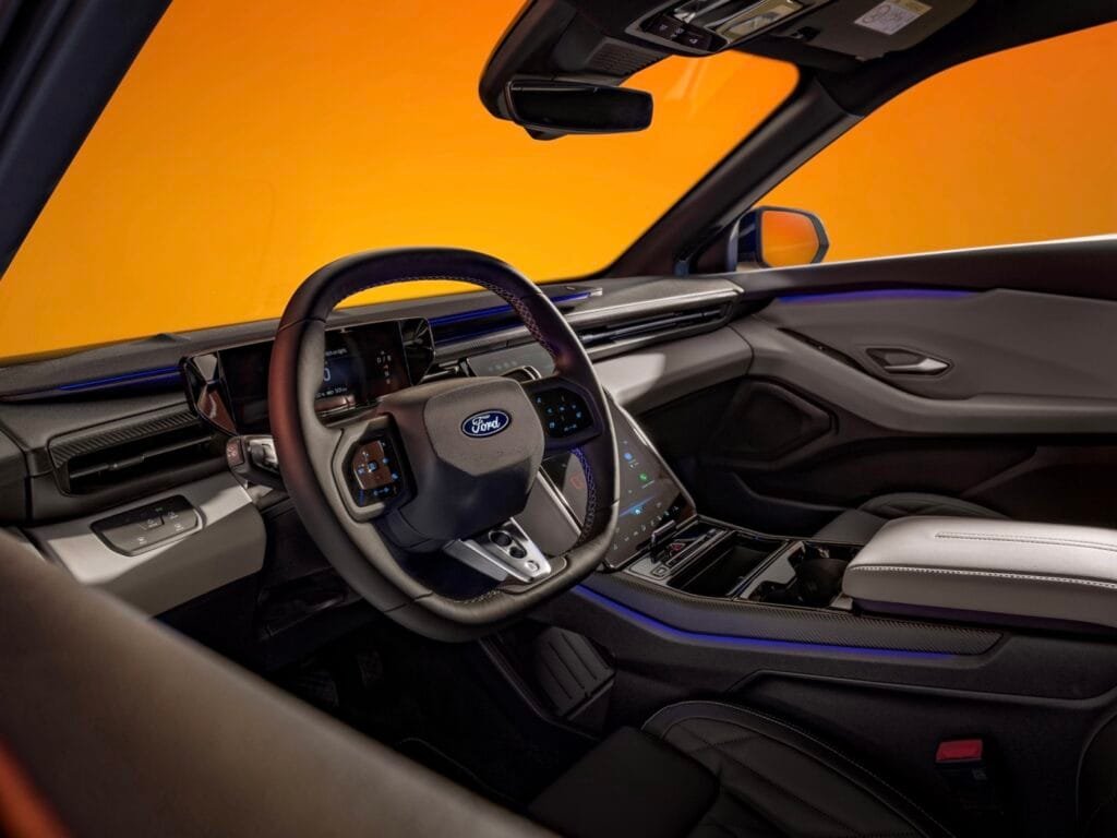 Interior y confort del nuevo Ford Capri 2024 | EUROPACOCHE
