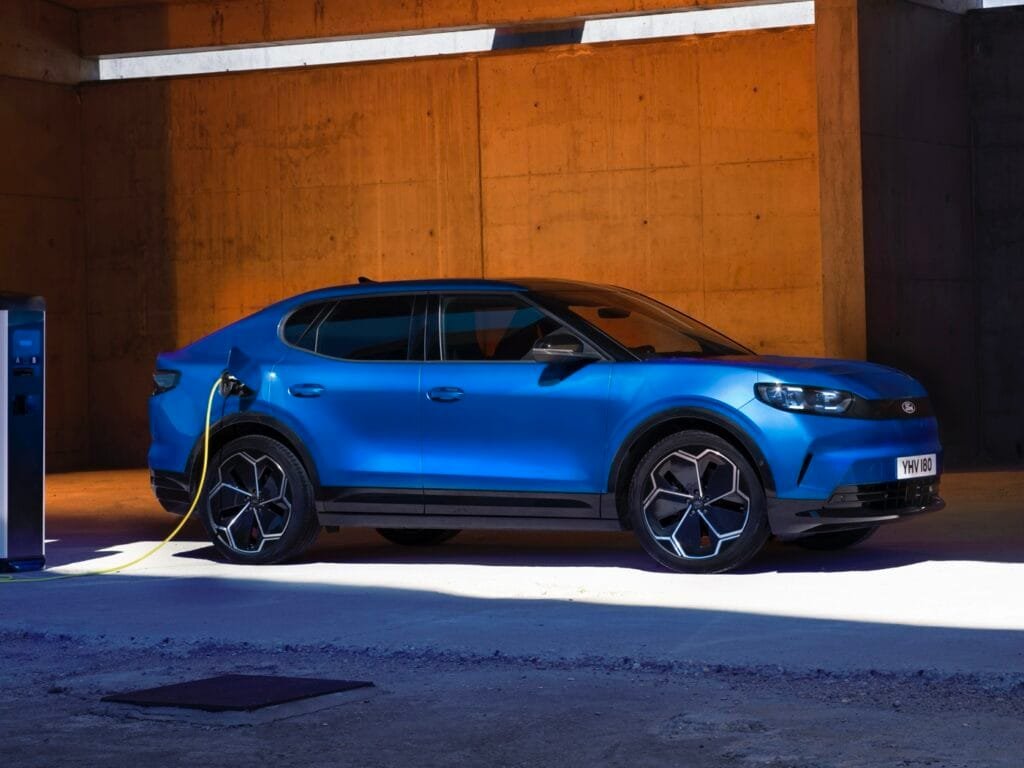 Carga eléctrica del nuevo Ford Capri 2024 | EUROPACOCHE