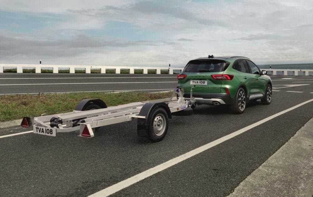 Características y Precios del Ford Kuga 2024 - Híbrido y PHEV | EUROPACOCHE