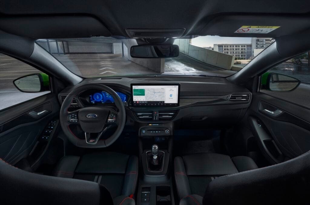 Interior habitáculo Ford Focus 2024 | EUROPACOCHE