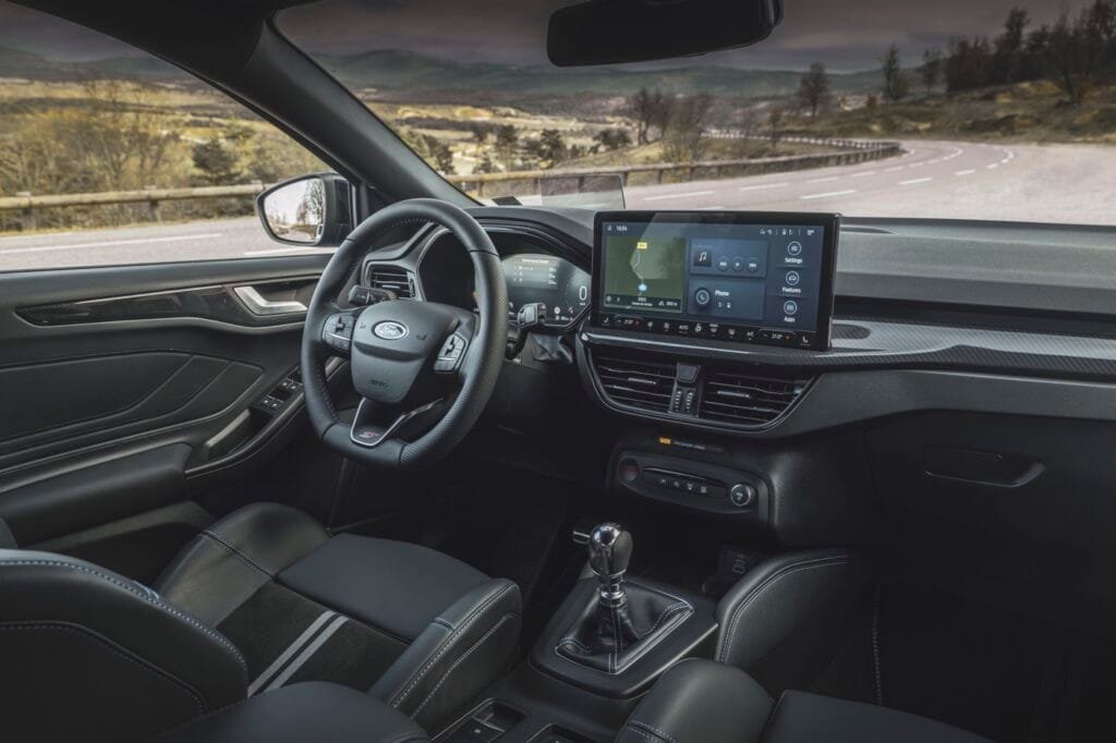 Características del interior y tecnología Ford Focus ST Edition 2024 | EUROPACOCHE