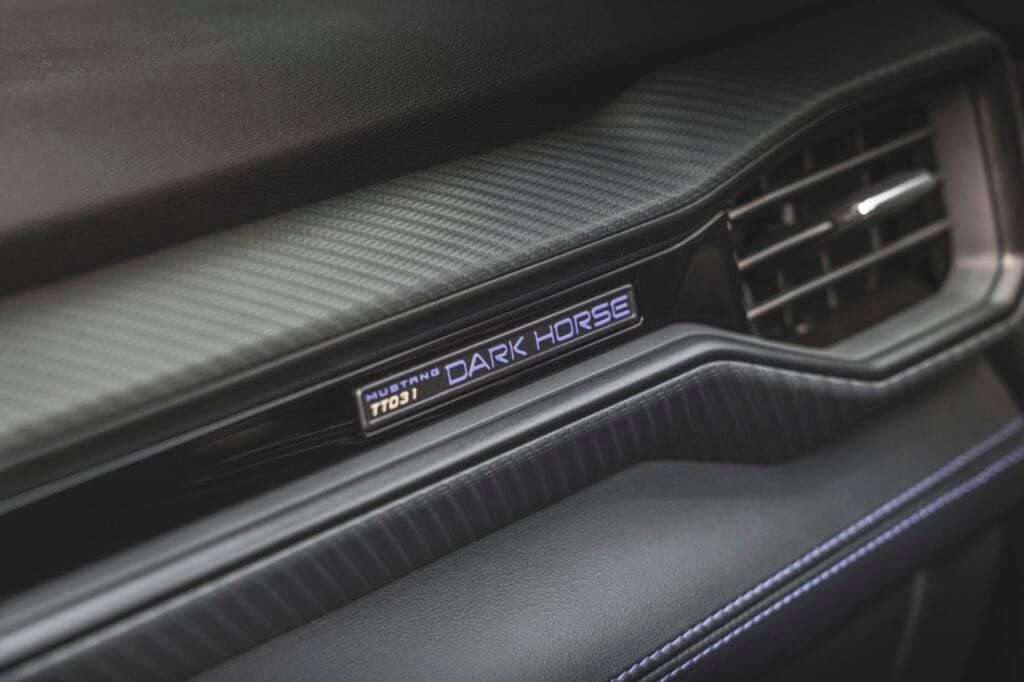 Dark horse Ford Mustang 2024 | EUROPACOCHE