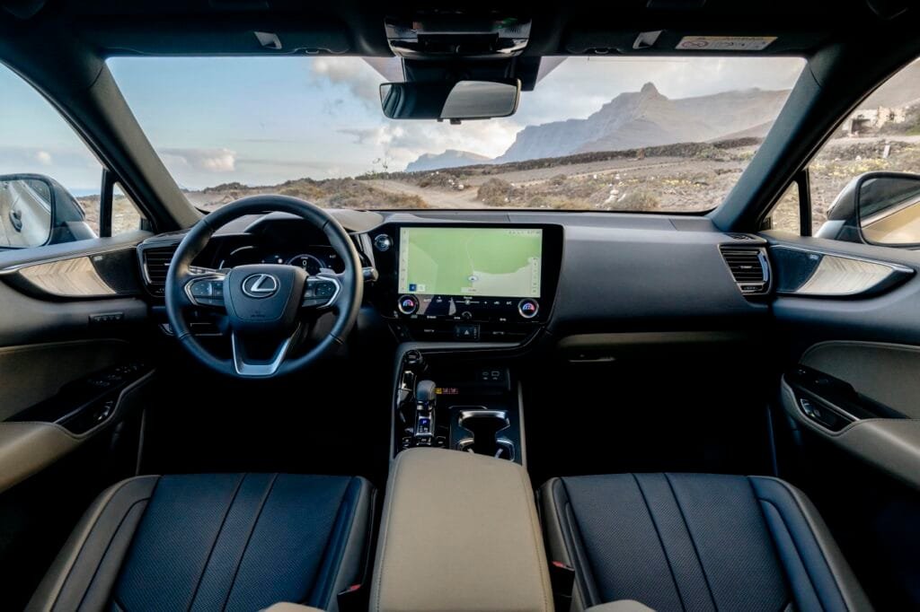 Tablero Interior del nuevo Lexus NX Overtrail | EUROPACOCHE