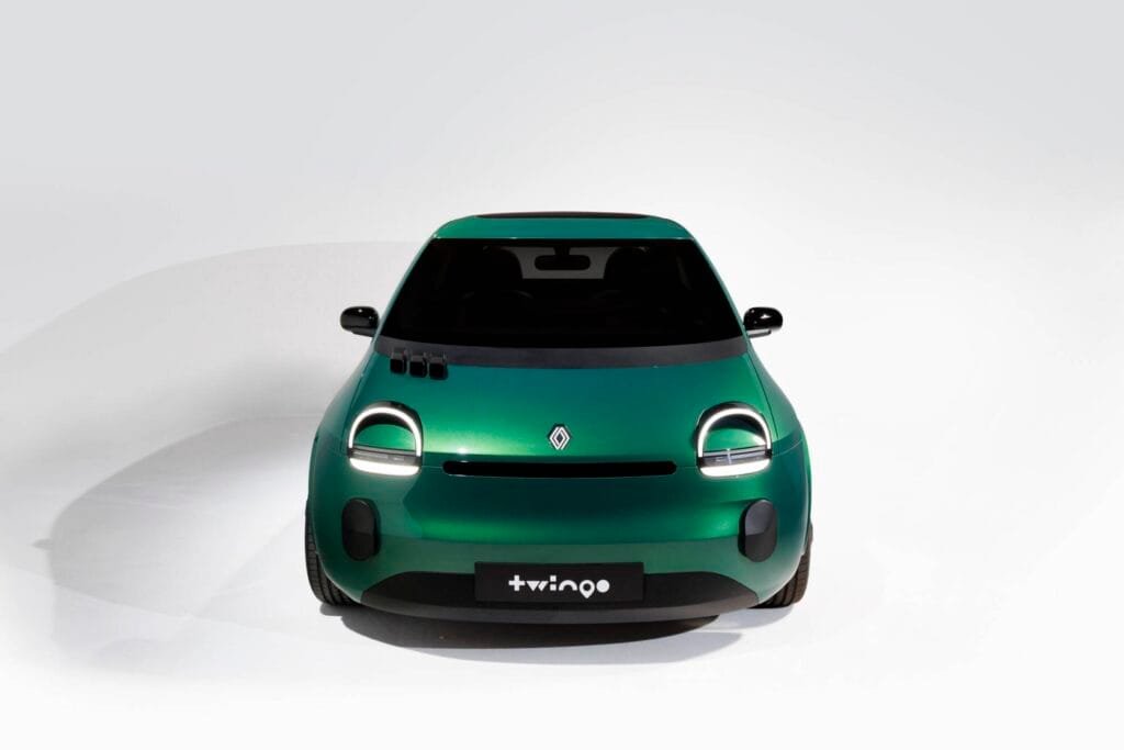 Estreno del Renault Twingo E-Tech 100% Eléctrico Prototype | EUROPACOCHE