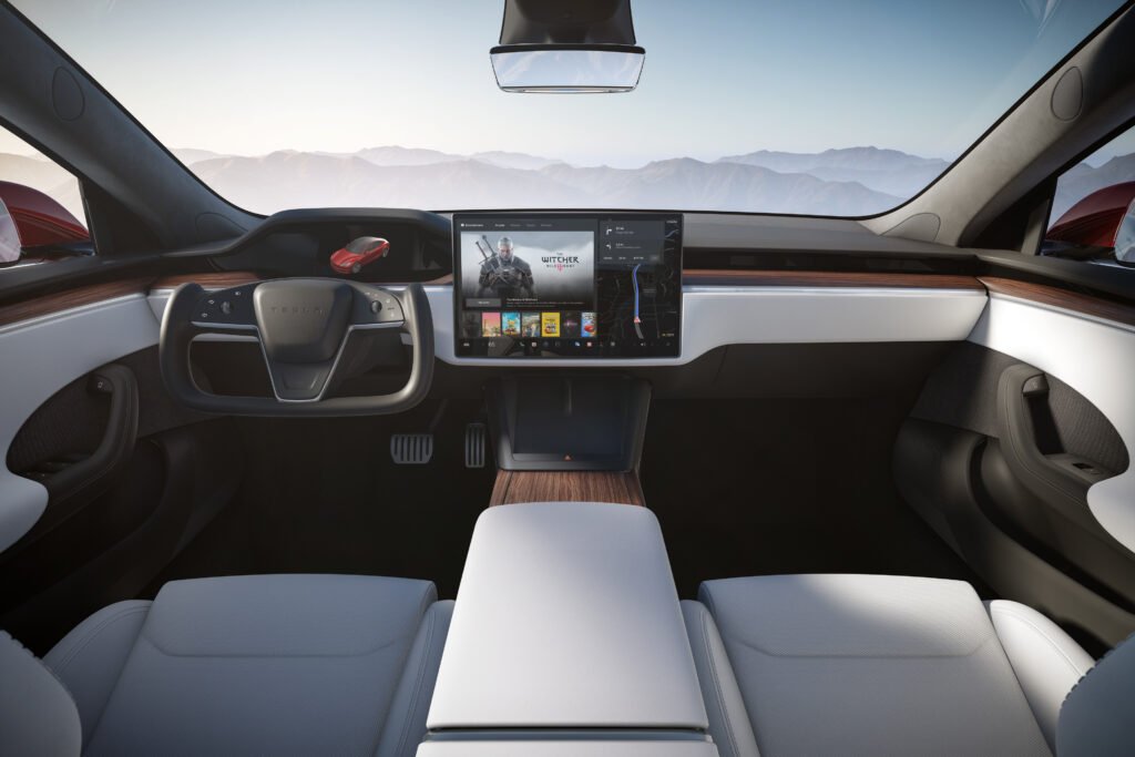 Interior tablero Multimedia Tesla Model S 2025 | EUROPA COCHE