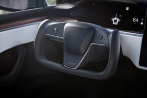 Volante interior Tesla Model X 2025 | EUROPA COCHE