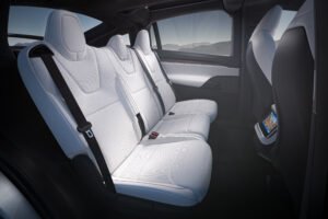 Asientos interior tablero Tesla Model X 2025 | EUROPA COCHE
