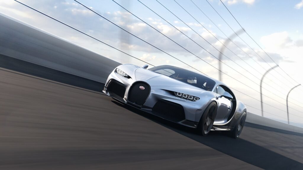 Bugatti Chiron Super Sport en circuito, acelerando a alta velocidad en pista cerrada | EUROPA COCHE