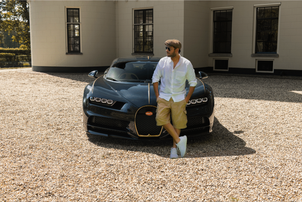 VALLTRO frente al Bugatti Chiron L’Ébé en reportaje especial, destacando el arte, la mecánica y la tradición de este hypercar.