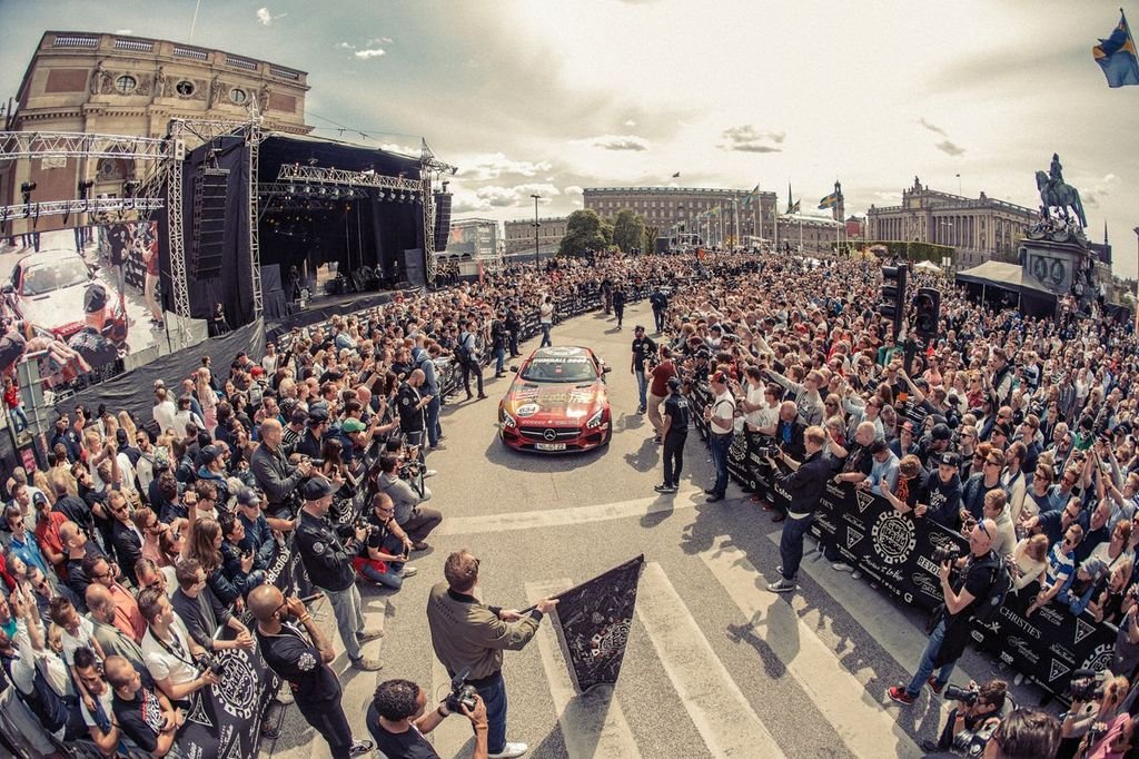 Gumball 3000 aterriza en Valencia con más de 30 supercoches y la colaboración de Six2Six Motor en un evento exclusivo en el Circuito ASPAR. | EUROPA COCHE