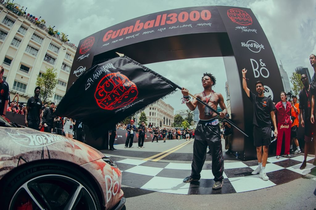 Más de 30 supercoches rugirán en el Circuito ASPAR durante el evento Gumball 3000 Valencia 2025 junto a Six2Six Motor.
