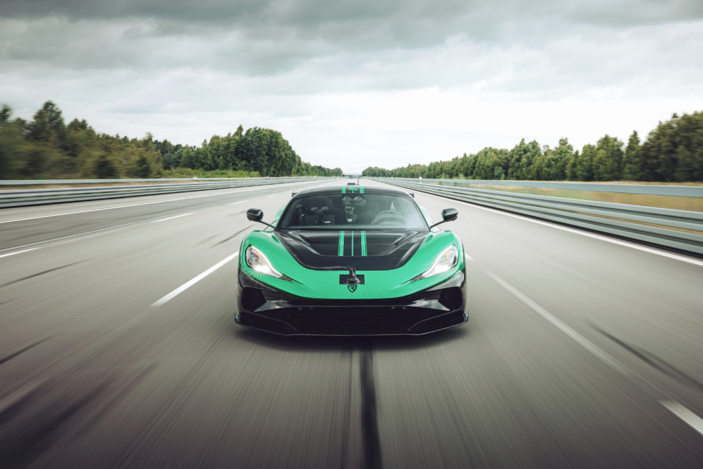 RIMAC NEVERA R: EL HIPERDEPORTIVO ELÉCTRICO MÁS RÁPIDO DEL MUNDO ROMPE 24 RÉCORDS Y RECLAMA EL TRONO DEL 0-400-0 KM/H | EUROPA COCHE