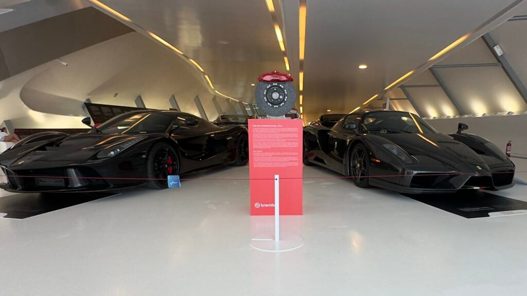 Ferrari LaFerrari en la Expo Pasión y Leyenda de la Mobility City de Zaragoza