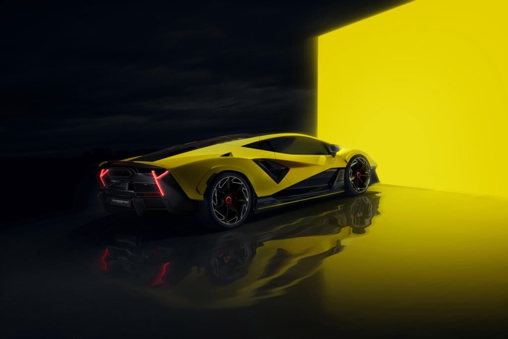 Lamborghini Fenomeno en su estreno mundial durante Monterey Car Week 2025, destacando la exclusividad de sus 29 unidades y su innovador diseño y rendimiento.