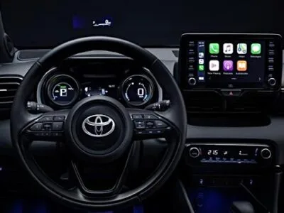 TOYOTA Yaris Style 5p.